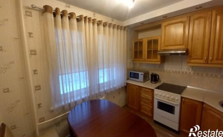 2-комн квартира улица Адмирала Флота Лобова, 45,  д. 45