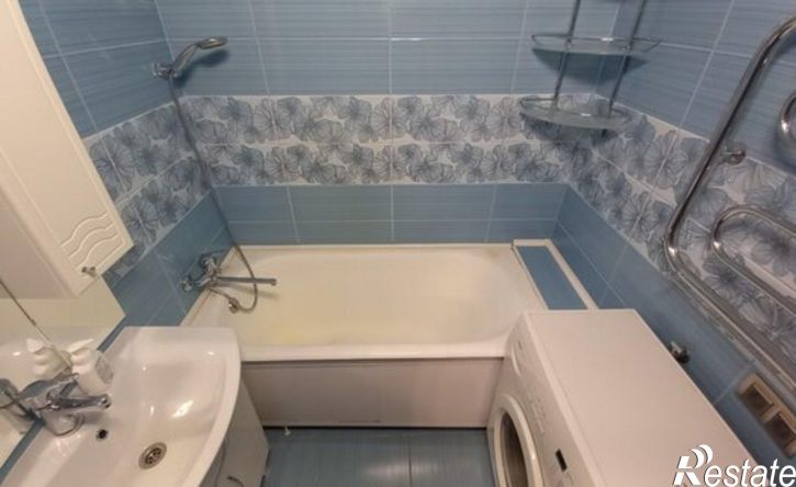 2-комн квартира улица Адмирала Флота Лобова, 45,  д. 45