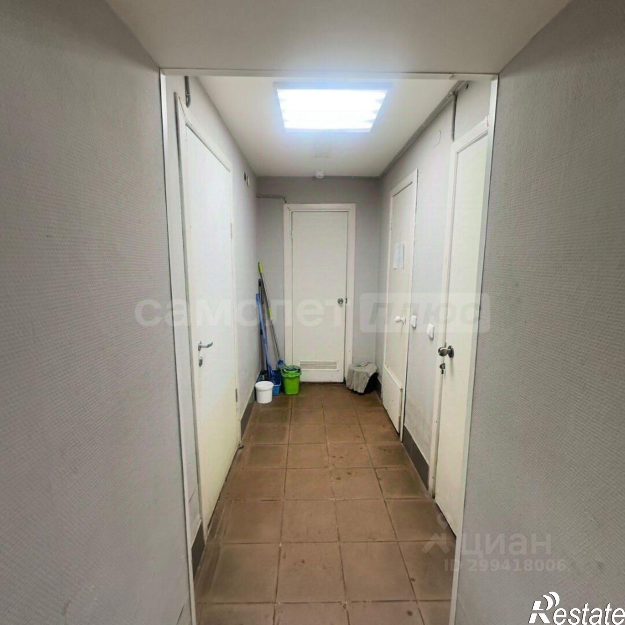 Сдать складское помещение за 60 000 рублей на ул Октябрьская, 9