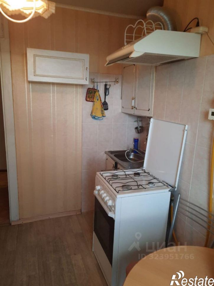 3-комн квартира пр-кт Героев-североморцев, 3 1,  д. 3 1,  к. 1