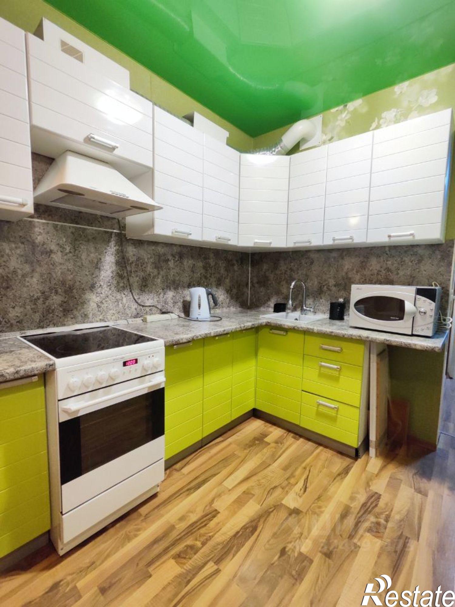 Купить квартиру за 1 800 000 рублей на ул Ушакова, 5 2