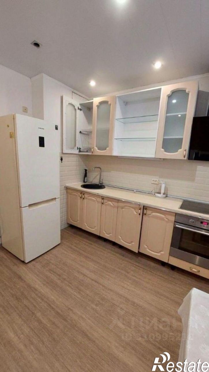 2-комн квартира ул Старостина, 83,  д. 83