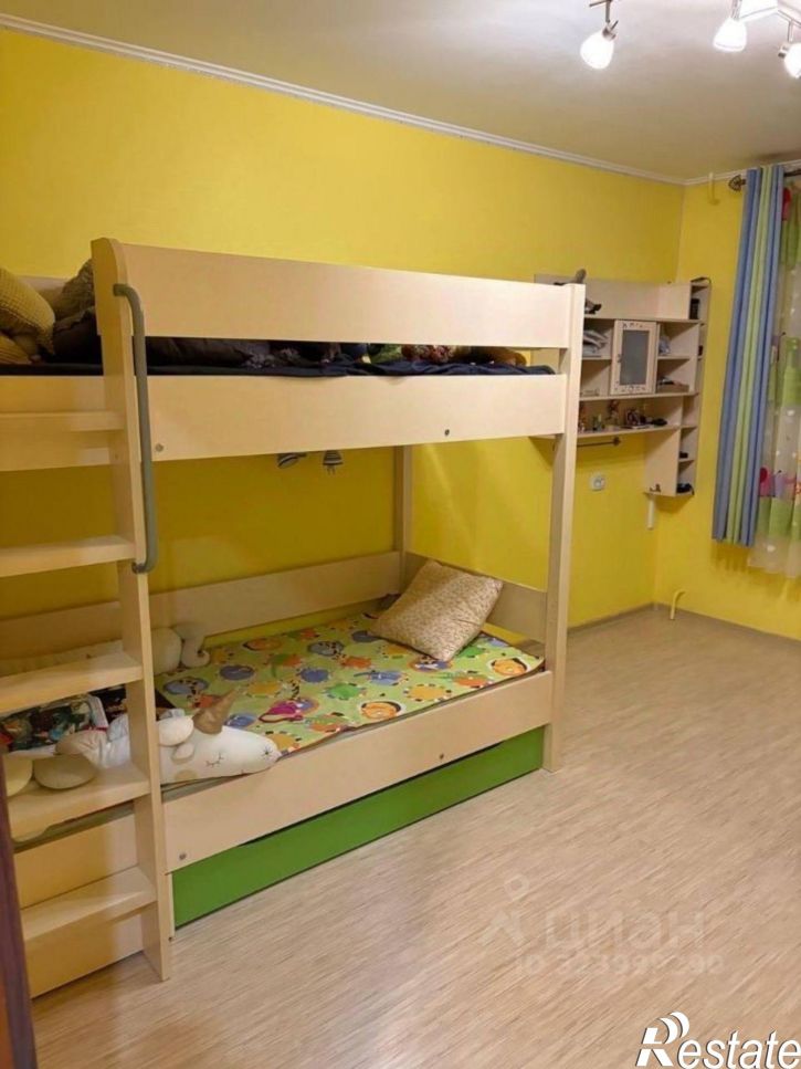 3-комн квартира улица Крупской, 64,  д. 64