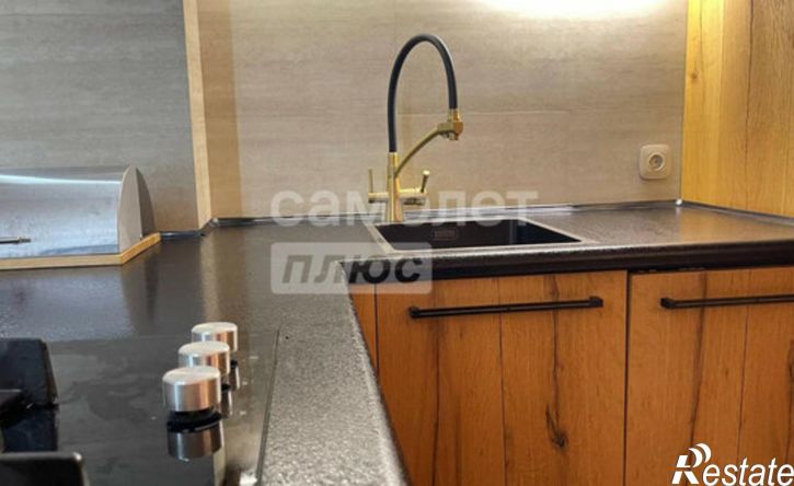 3-комн квартира улица Софьи Перовской, 18,  д. 18