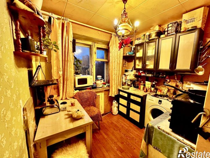 Комната улица Александрова, 8,  д. 8