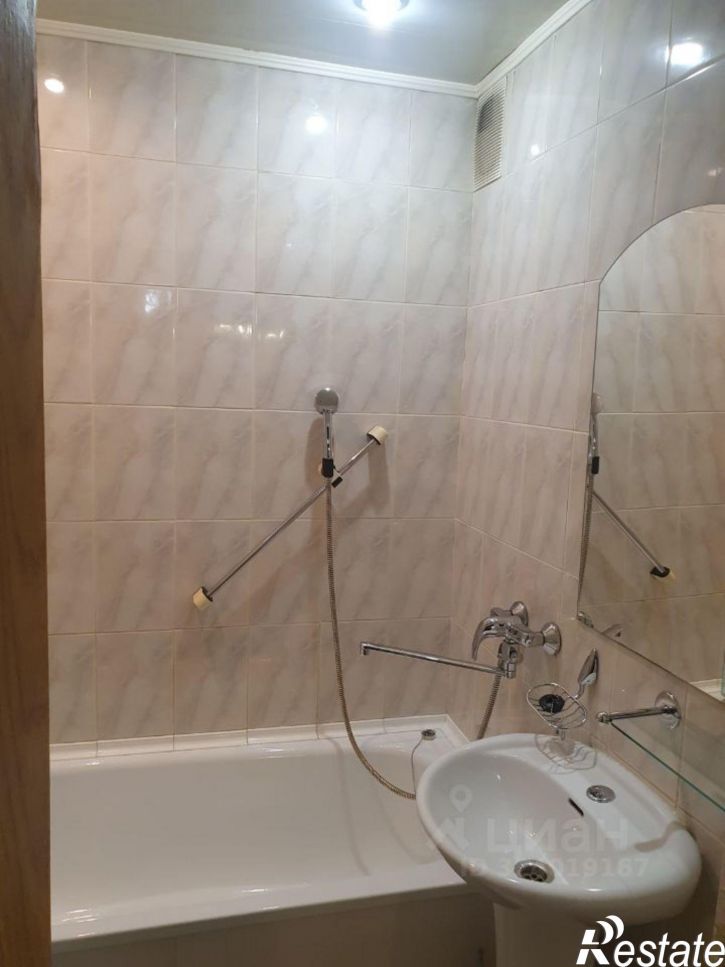 2-комн квартира пр-кт Героев-североморцев, 13,  д. 13