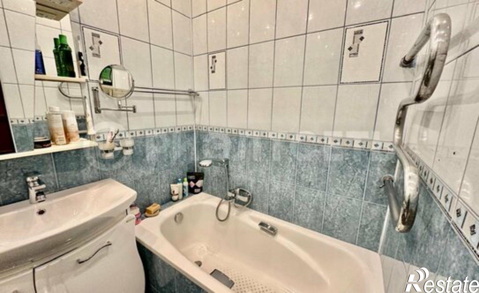 Купить квартиру за 8 000 000 рублей на улица Адмирала Флота Лобова, 49/17