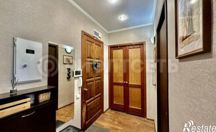 2-комн квартира улица Адмирала Флота Лобова, 49/17,  д. 49/17