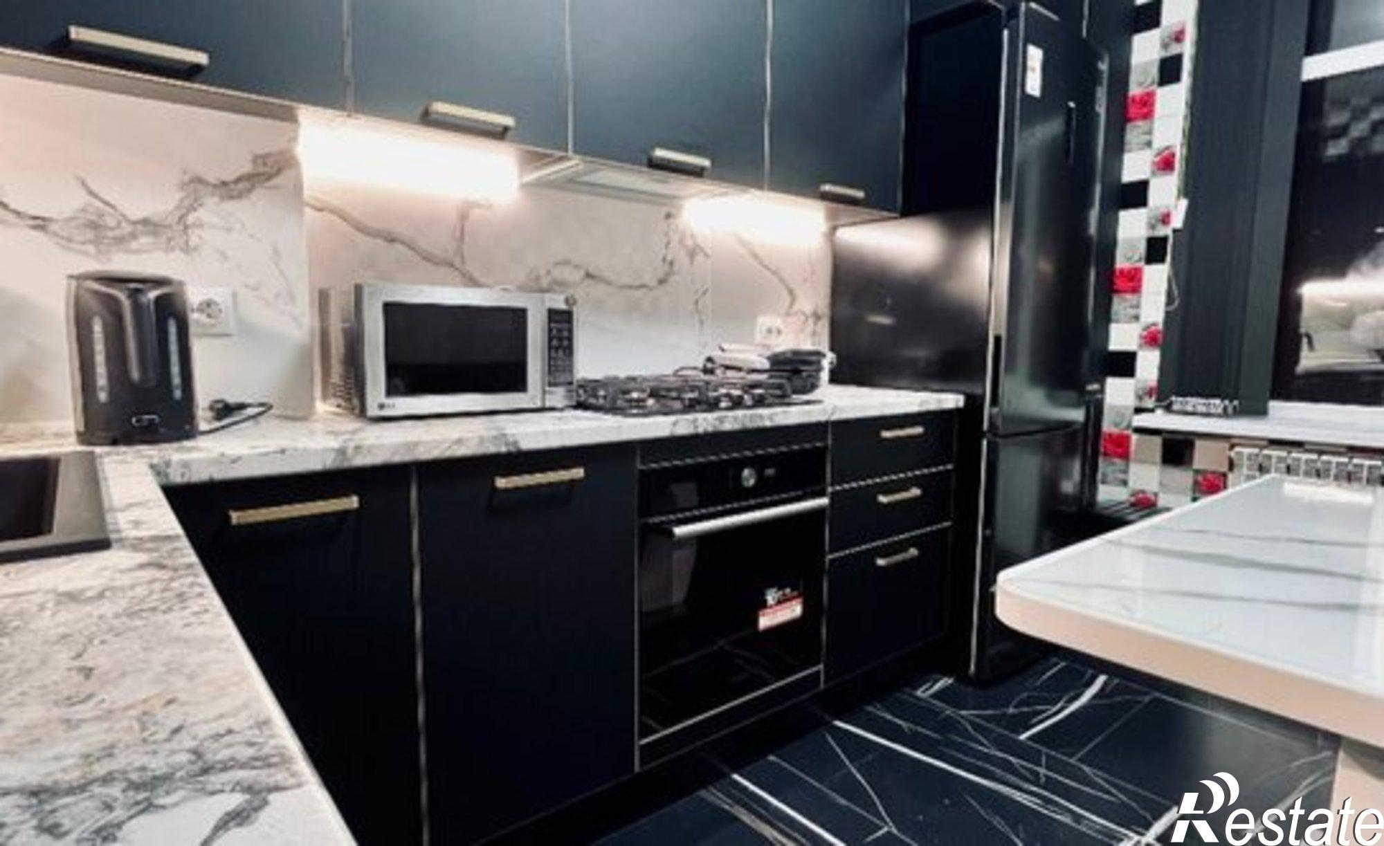 Купить квартиру за 10 500 000 рублей на улица Володарского, 13