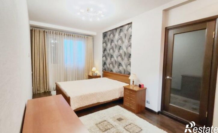 3-комн квартира ул Кильдинская, 11,  д. 11