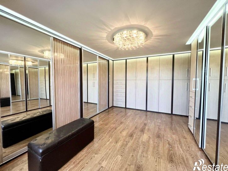 4-комн квартира пр-кт Ленина, 25,  д. 25