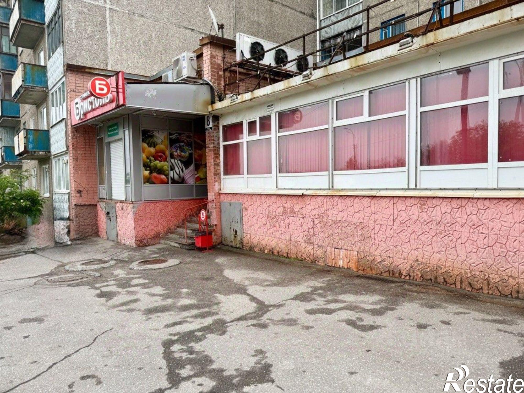 Купить торговое помещение за 25 000 100 рублей на Скальная улица, 8