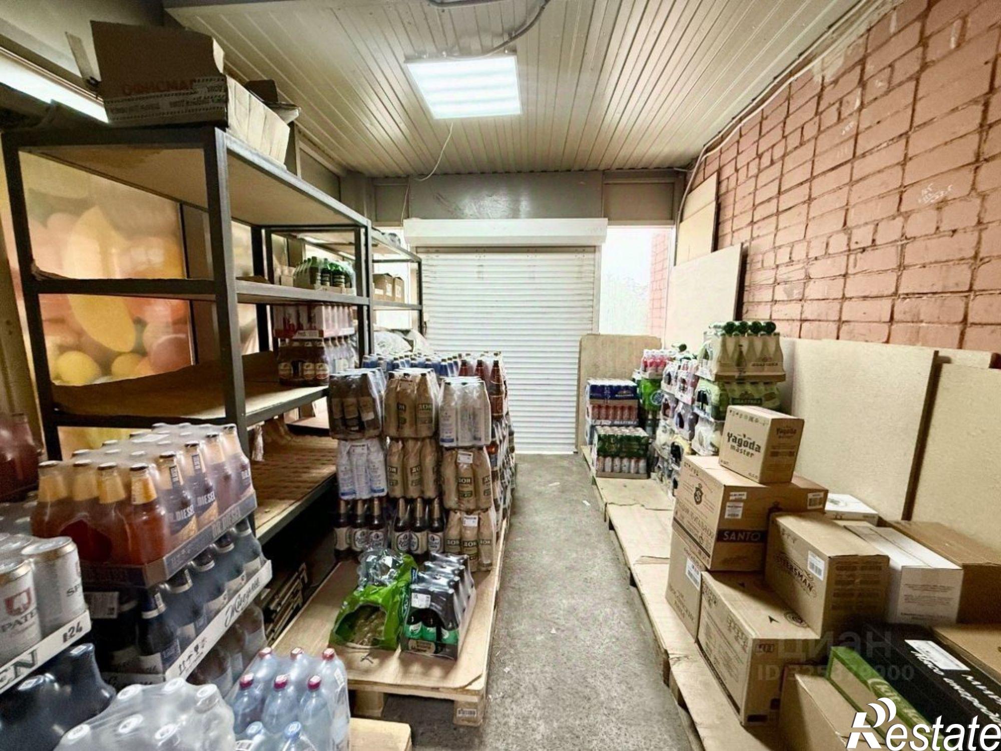 Купить торговое помещение за 25 000 100 рублей на Скальная улица, 8