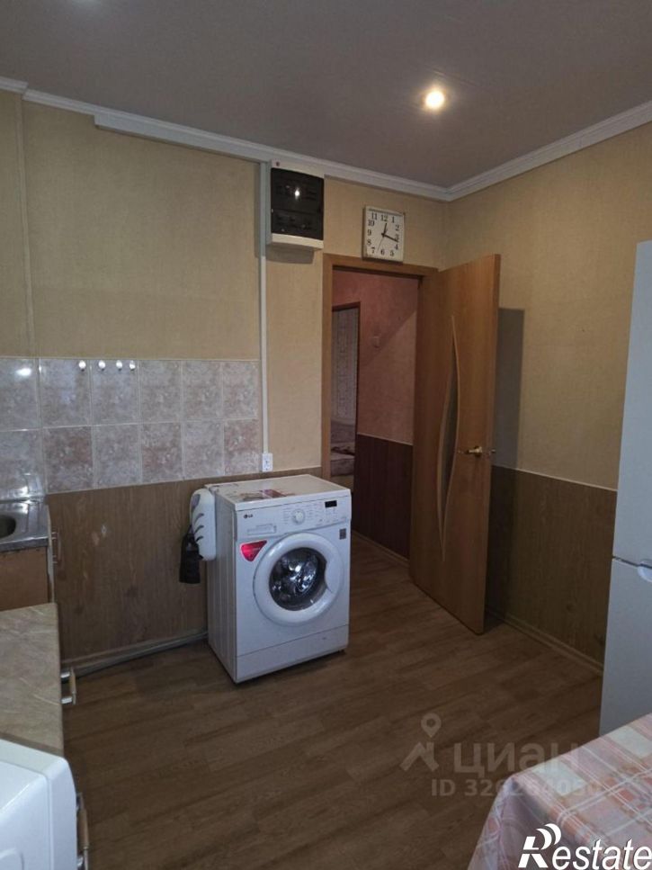 1-комн квартира ул Адмирала флота Лобова, 27 2,  д. 27 2,  к. 2