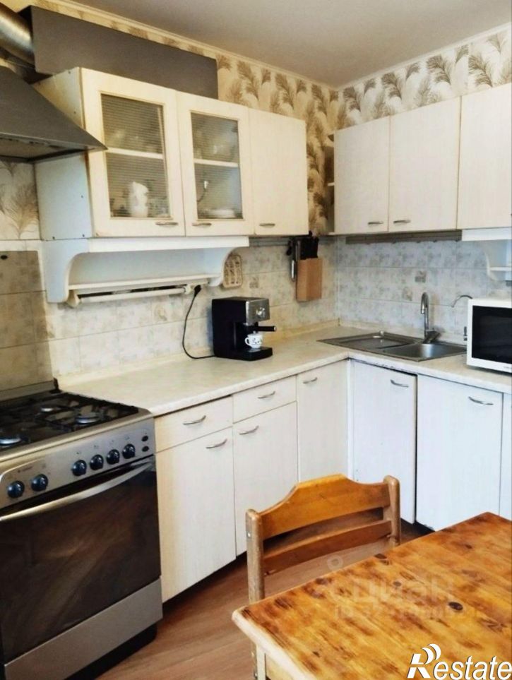 4-комн квартира улица Александрова, 30 к2,  д. 30 к2