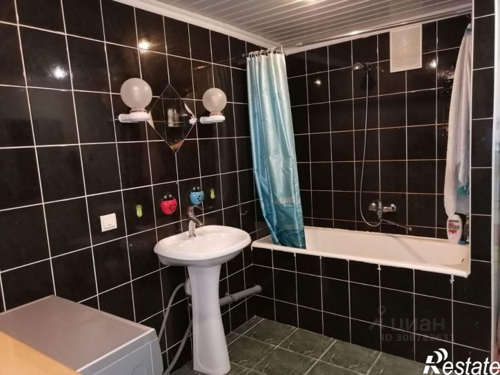 3-комн квартира ул Подстаницкого, 12,  д. 12