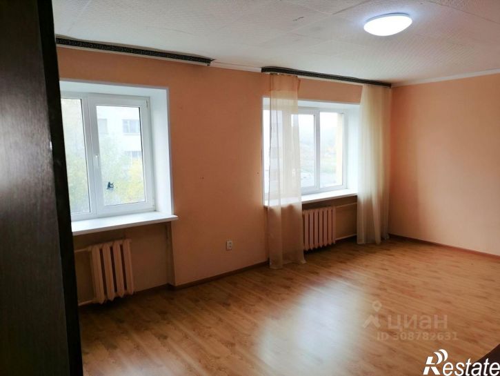 3-комн квартира ул Подстаницкого, 12,  д. 12