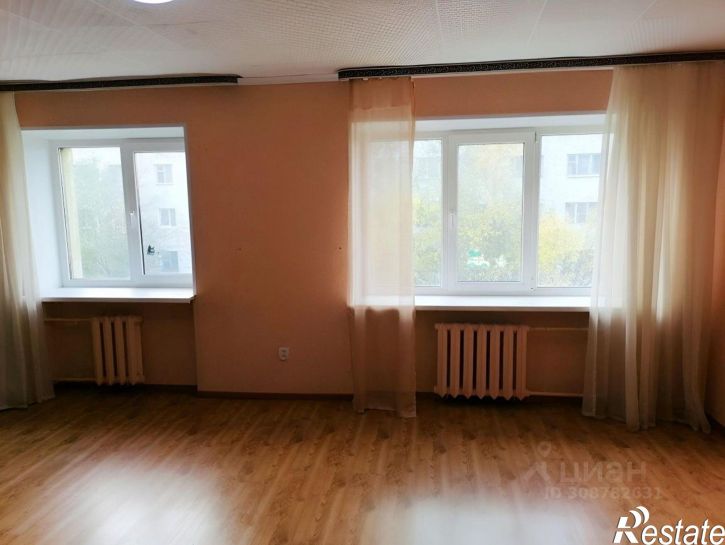 3-комн квартира ул Подстаницкого, 12,  д. 12