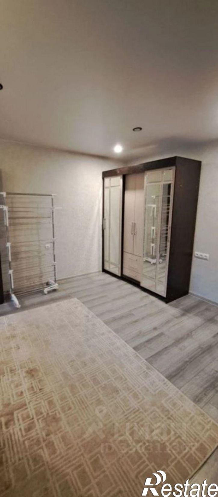 1-комн квартира пр-кт Героев-североморцев, 37,  д. 37