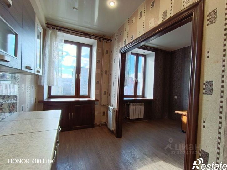 3-комн квартира ул Шмидта, 33/2,  д. 33/2