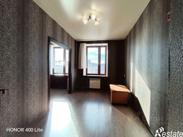 3-комн квартира ул Шмидта, 33/2,  д. 33/2