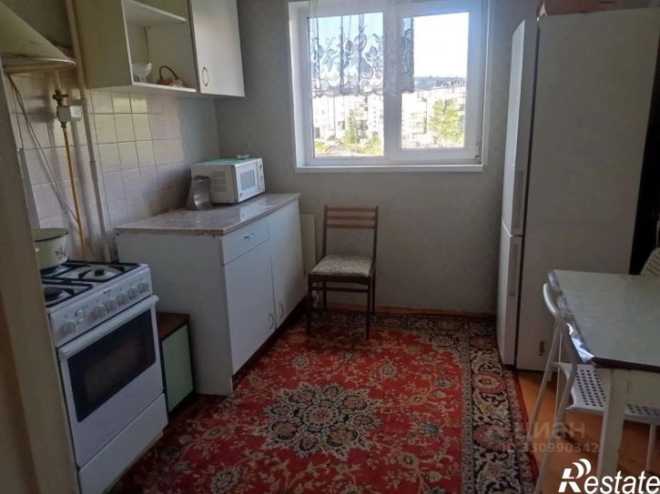 2-комн квартира улица Александрова, 40,  д. 40