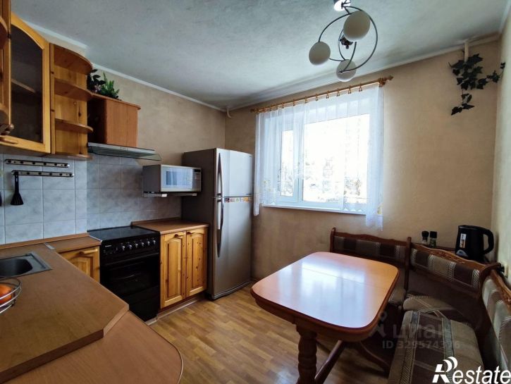 3-комн квартира улица Маклакова, 37,  д. 37