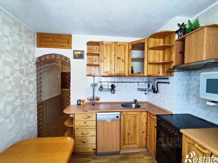 3-комн квартира улица Маклакова, 37,  д. 37