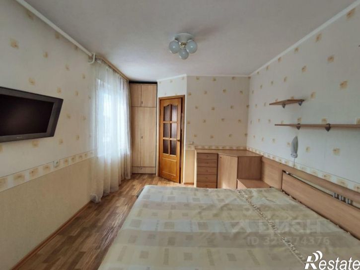 3-комн квартира улица Маклакова, 37,  д. 37