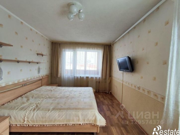3-комн квартира улица Маклакова, 37,  д. 37