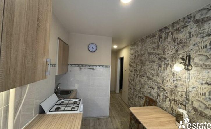 3-комн квартира ул Вице-адмирала Николаева, 8,  д. 8