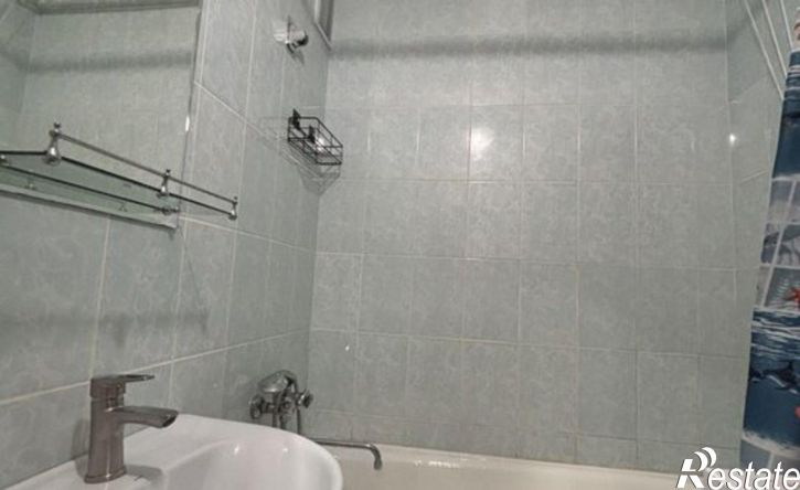 3-комн квартира ул Вице-адмирала Николаева, 8,  д. 8