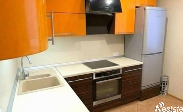 3-комн квартира ул Кильдинская, 15,  д. 15