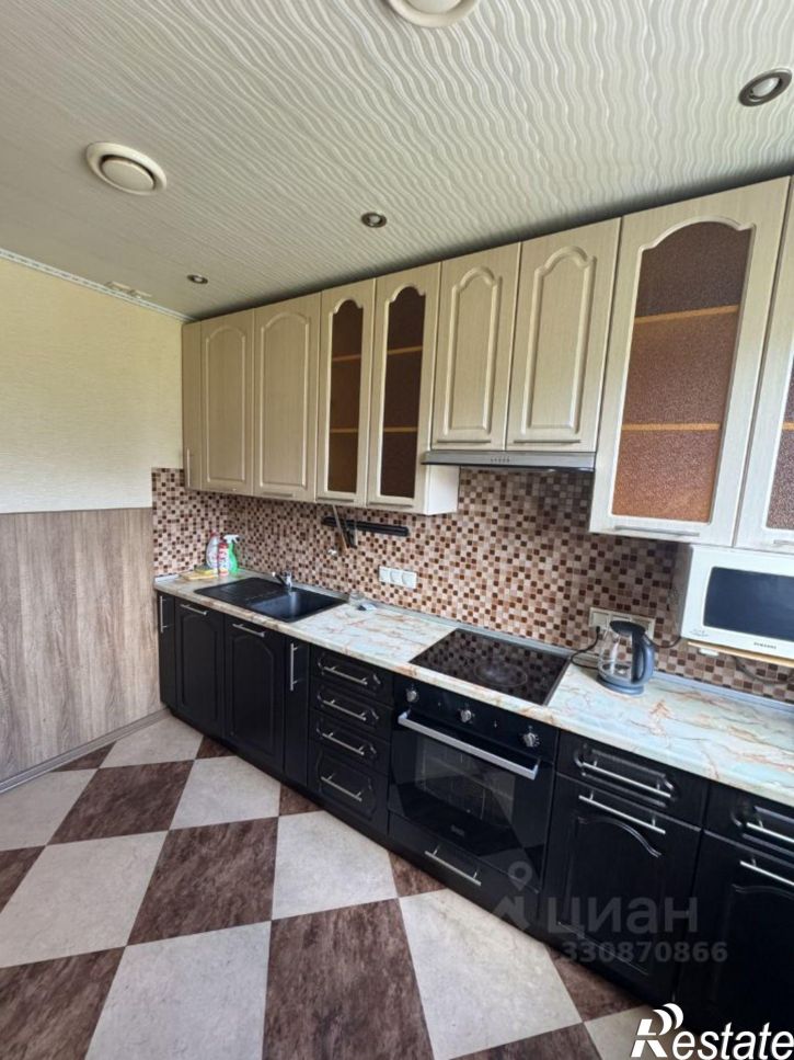 3-комн квартира ул Беринга, 2,  д. 2
