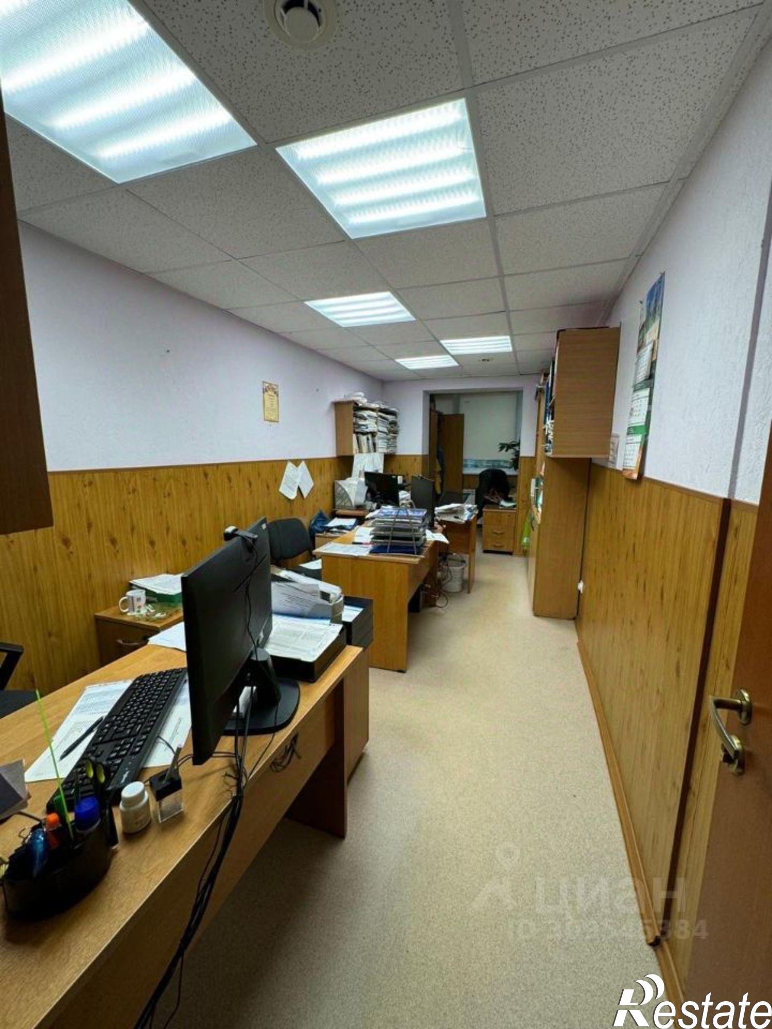 Купить офис, помещение под офис за 10 600 100 рублей на ул Достоевского, 3