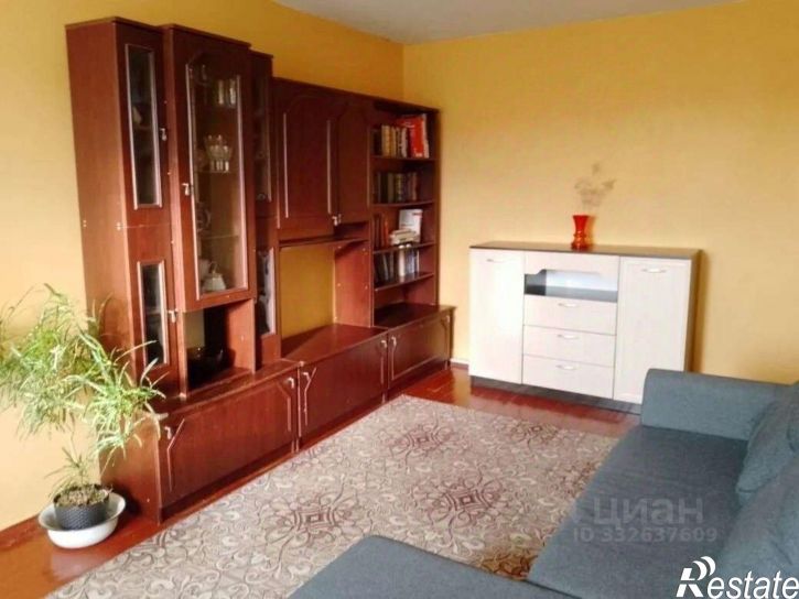 3-комн квартира пр-кт Кирова, 15,  д. 15