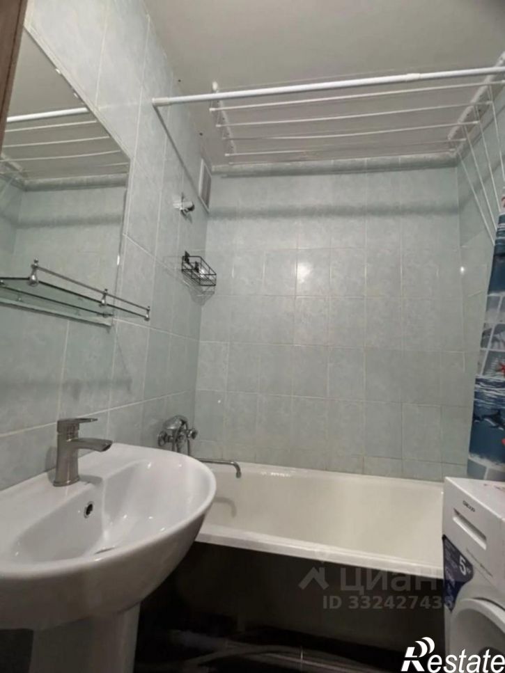 2-комн квартира ул Вице-адмирала Николаева, 8,  д. 8