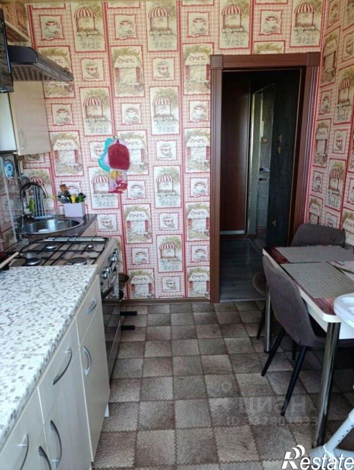 2-комн квартира ул Александрова, 2,  д. 2