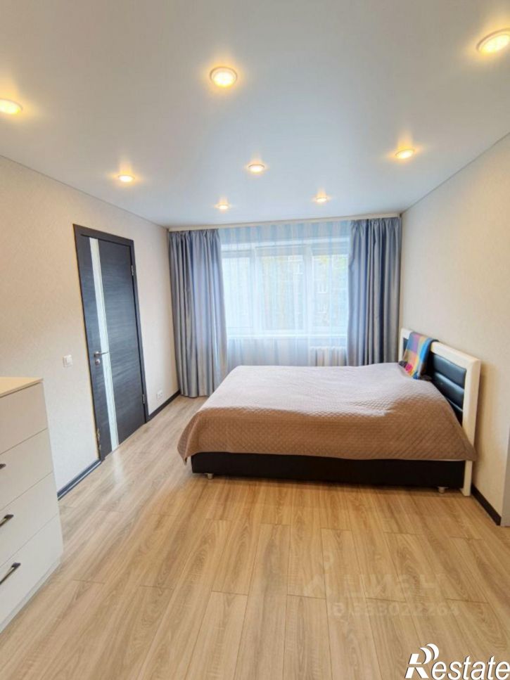 2-комн квартира пр-кт Героев-североморцев, 57,  д. 57