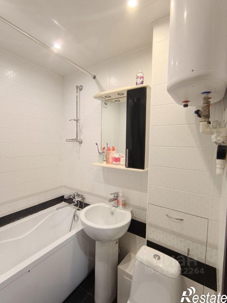 2-комн квартира пр-кт Героев-североморцев, 57,  д. 57
