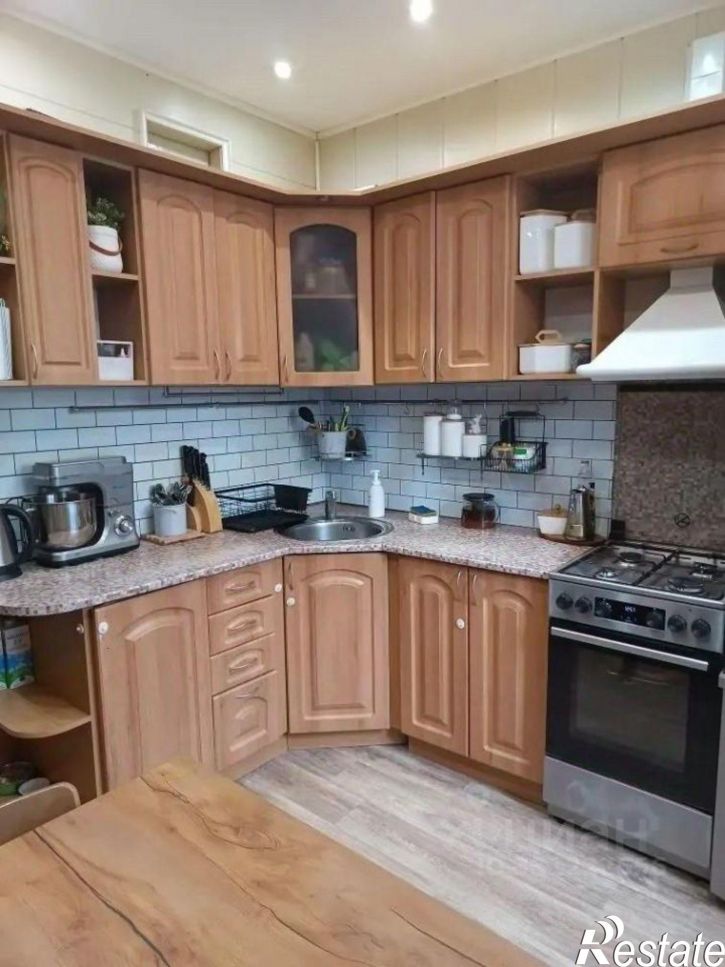 3-комн квартира ул Декабристов, 4,  д. 4