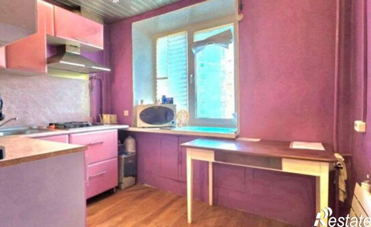 3-комн квартира ул Вице-адмирала Николаева, 13,  д. 13