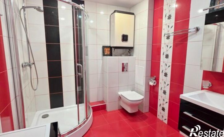 4-комн квартира улица Адмирала Флота Лобова, 11 к5,  д. 11 к5