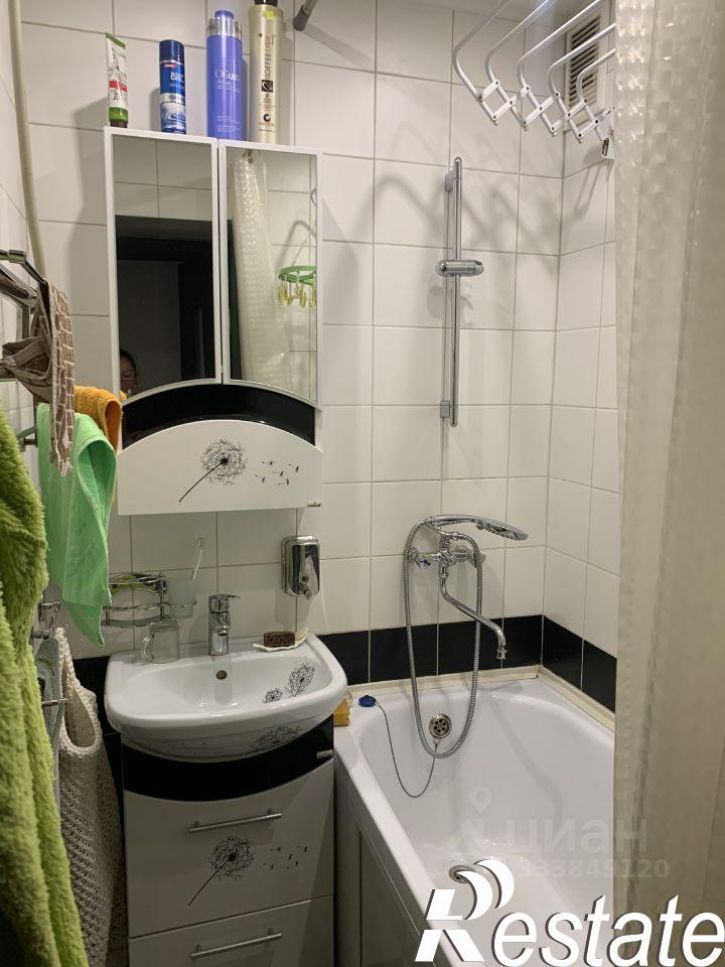 2-комн квартира улица Александрова, 26,  д. 26