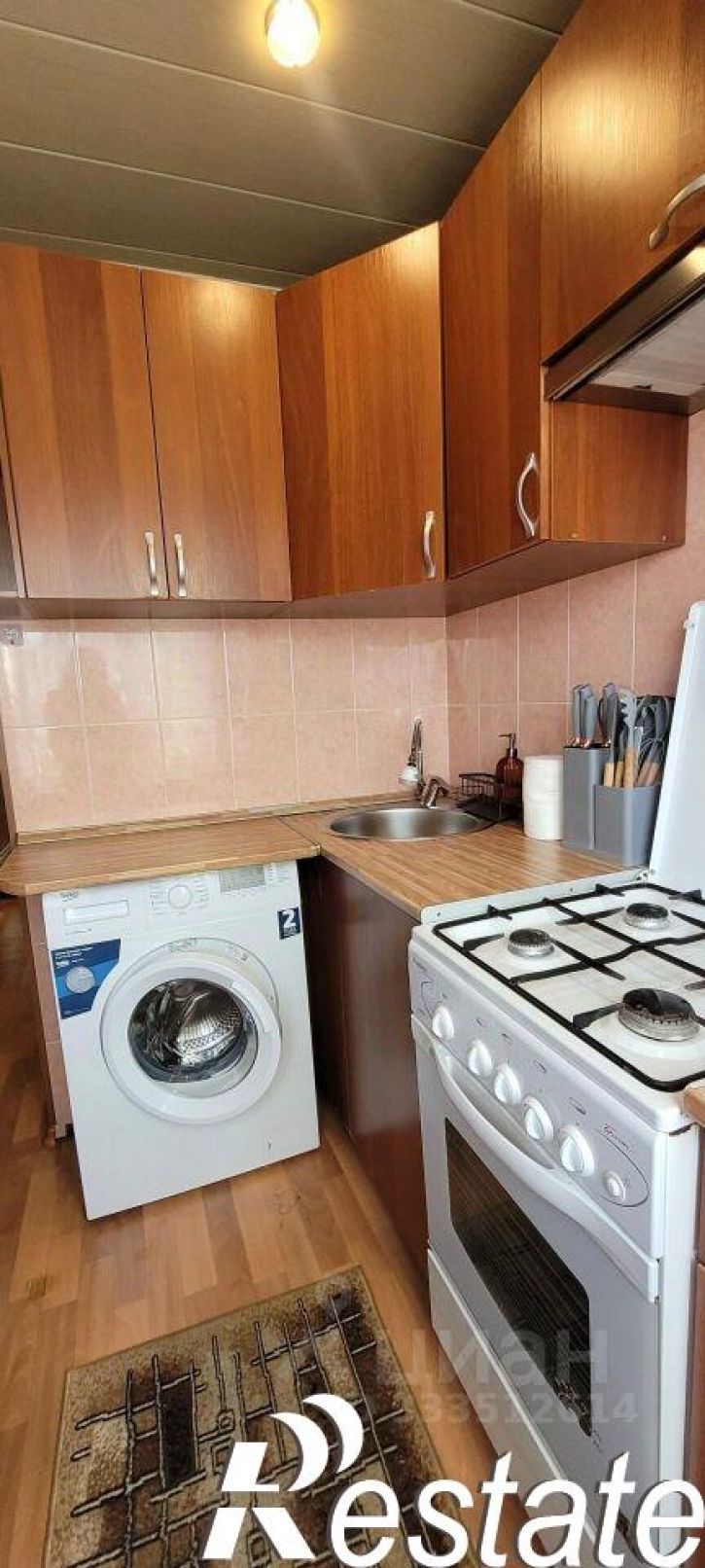 2-комн квартира улица Александрова, 38,  д. 38