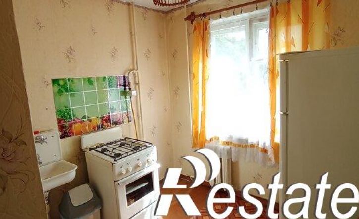 2-комн квартира улица Буркова, 33,  д. 33