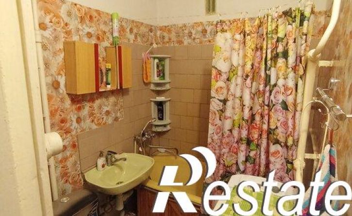 2-комн квартира улица Буркова, 33,  д. 33