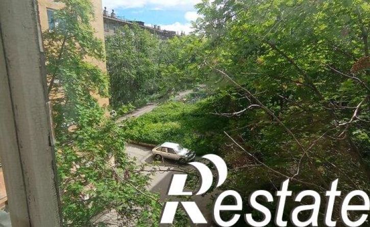 2-комн квартира улица Буркова, 33,  д. 33