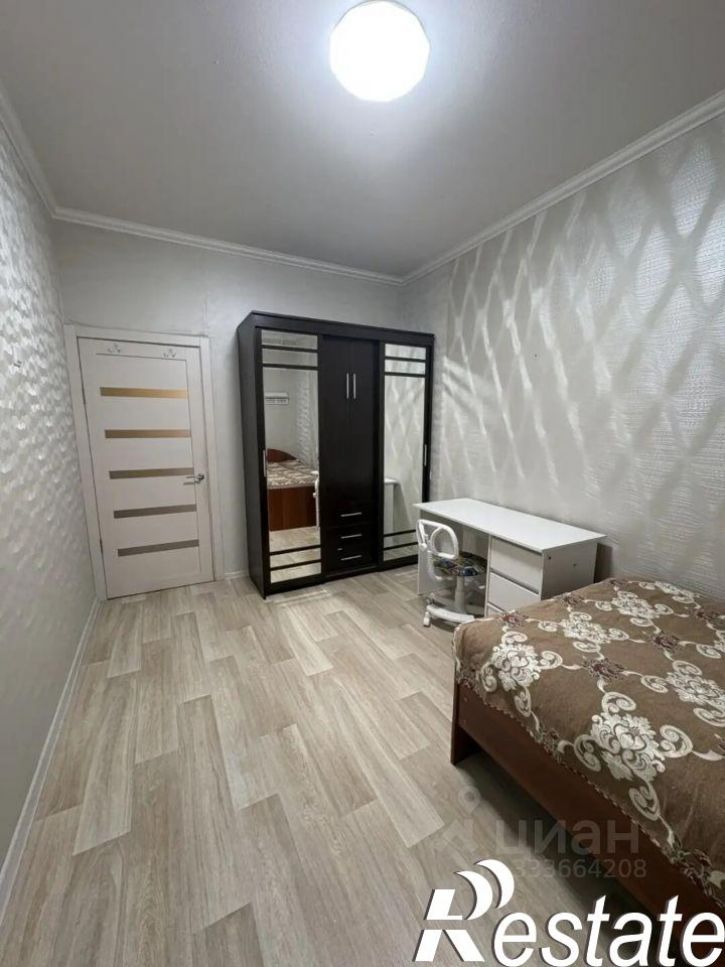 2-комн квартира улица Старостина, 93,  д. 93