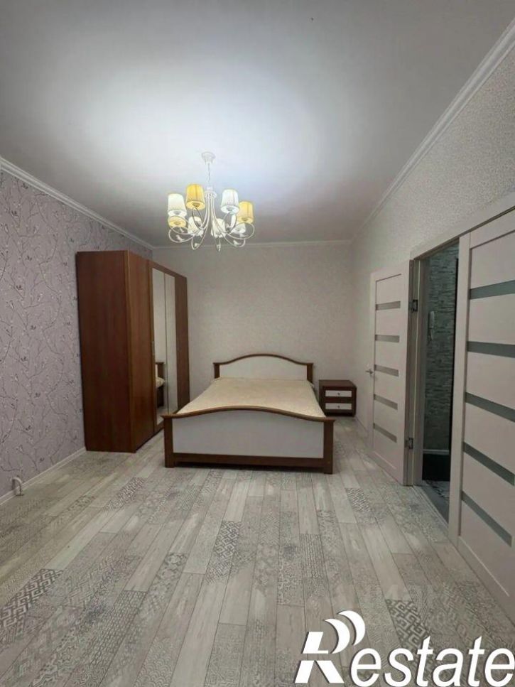 2-комн квартира улица Старостина, 93,  д. 93